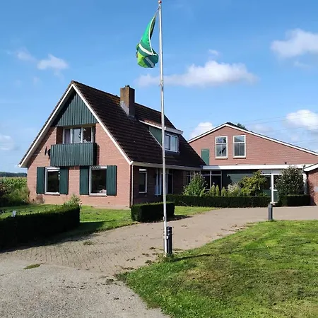 8 Person With Sauna *