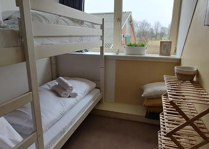 Дом отдыха 8 Person With Sauna Toldijk