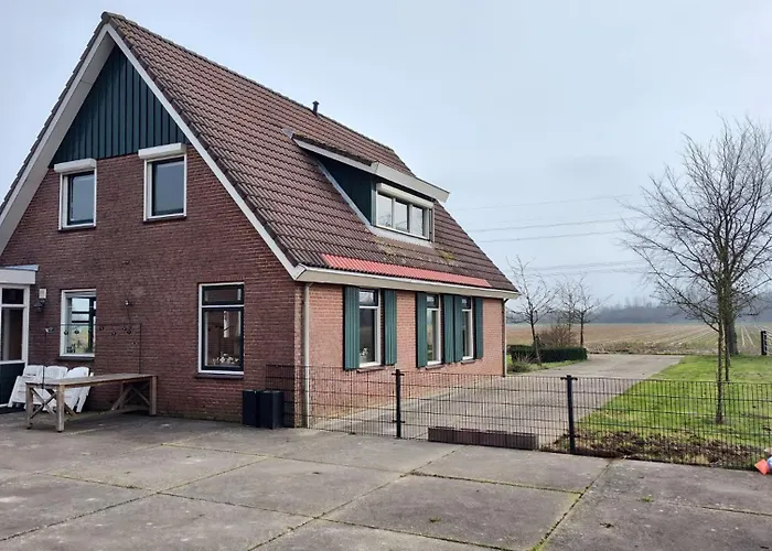 8 Person With Sauna * Toldijk