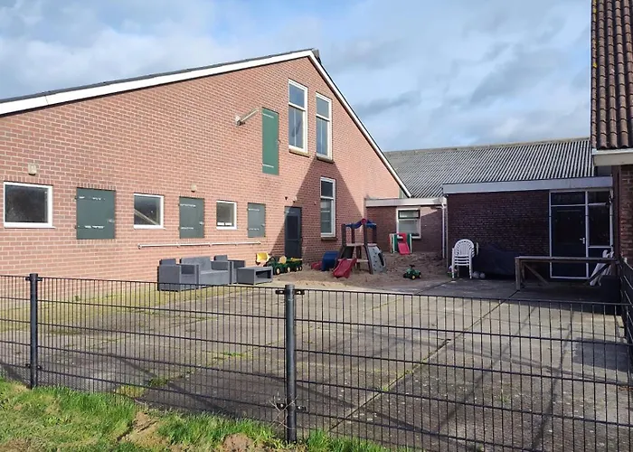 8 Person With Sauna *