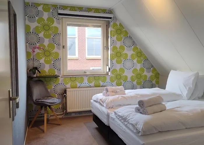 8 Person With Sauna Дом отдыха Toldijk