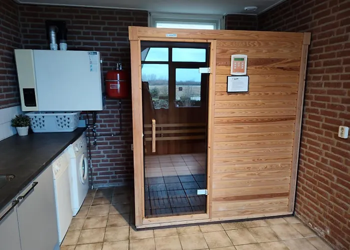 8 Person With Sauna Дом отдыха Toldijk