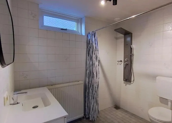 8 Person With Sauna Feriehus Toldijk