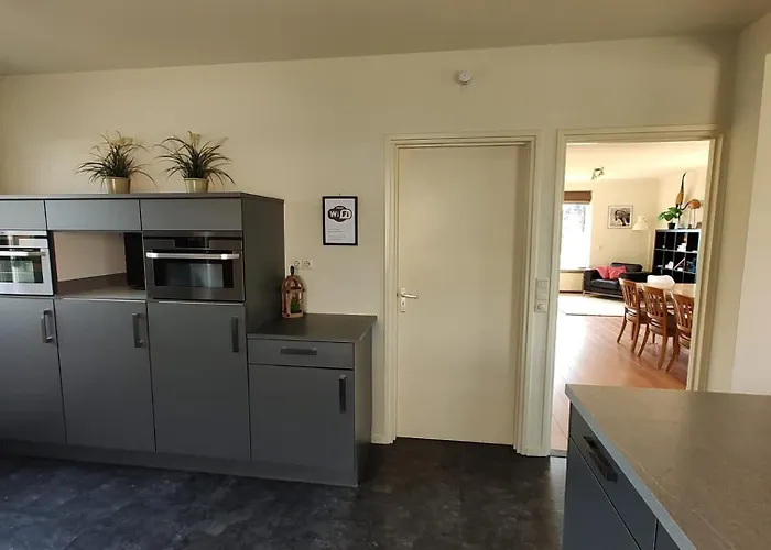 Дом отдыха 8 Person With Sauna Toldijk