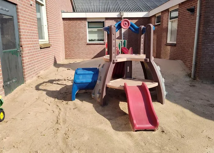 8 Person With Sauna Toldijk