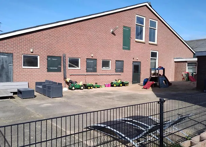 8 Person With Sauna *