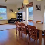 8 Person With Sauna 度假居 Toldijk