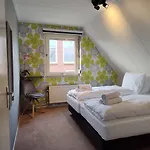 8 Person With Sauna 度假居 Toldijk