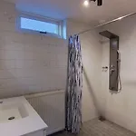8 Person With Sauna 度假居 Toldijk