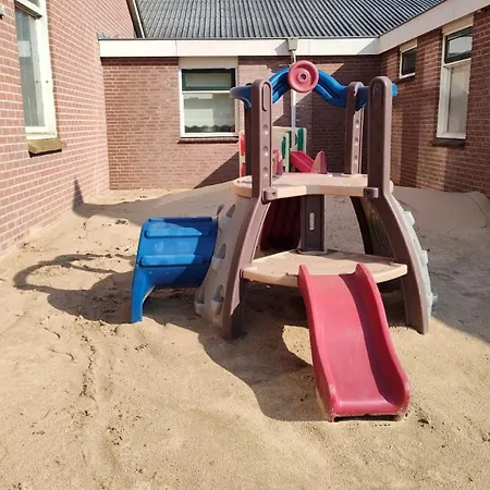 8 Person With Sauna Toldijk